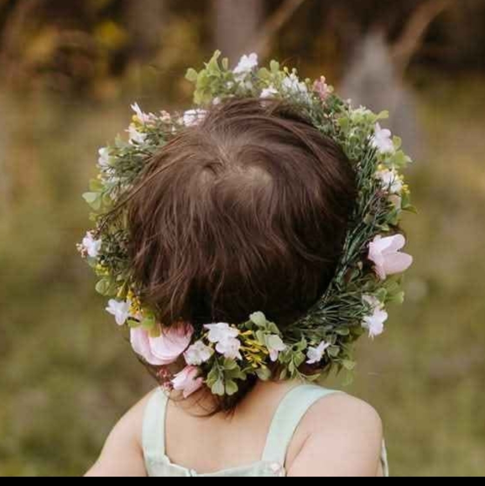 3/$30 Mommy And Me Matching Elegant Green Floral Fairy Photoshoot Headbands - Picture 3 of 3